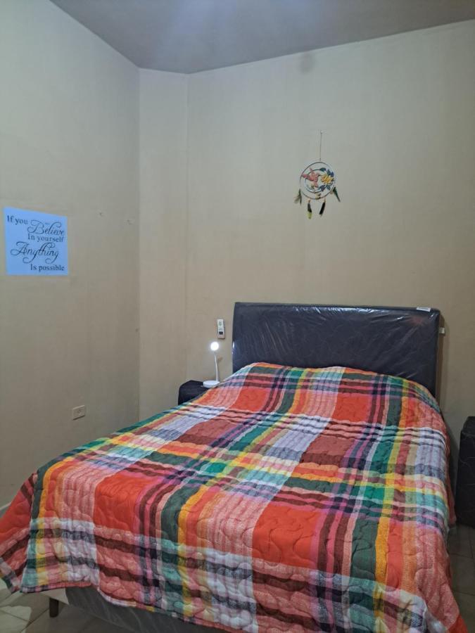 Hummingbird Hostel Ciudad del Este Buitenkant foto