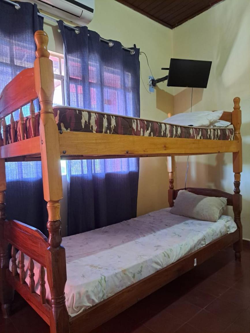 Hummingbird Hostel Ciudad del Este Buitenkant foto