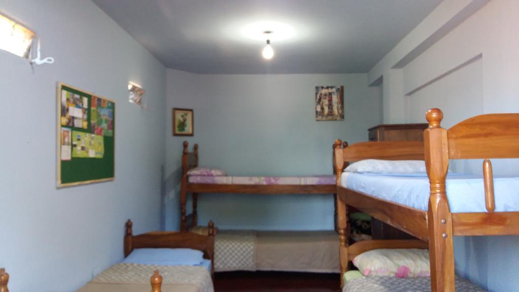 Hummingbird Hostel Ciudad del Este Buitenkant foto